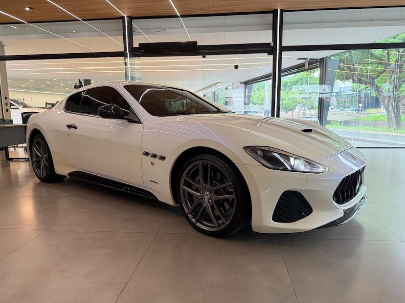 Foto do veículo MASERATI GRANTURISMO  S 2018 2.900 KM 1.200.000,00