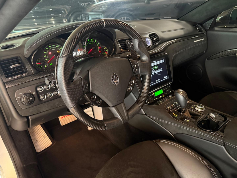 Foto do veículo MASERATI GRANTURISMO  S 2018 2.900 KM 1.200.000,00