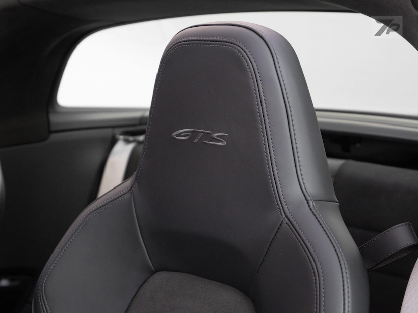 Foto do veículo PORSCHE 911  TARGA 4GTS 2022 8.800 KM 978.500,00