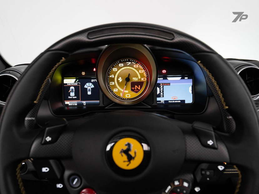 Foto do veículo FERRARI F8  SPIDER 2023 745 KM 6.650.000,00