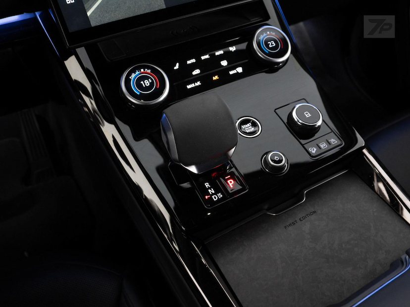 Foto do veículo LAND ROVER RANGE ROVER SPORT LR RRS PHEV LE 2023 36.796 KM 709.000,00