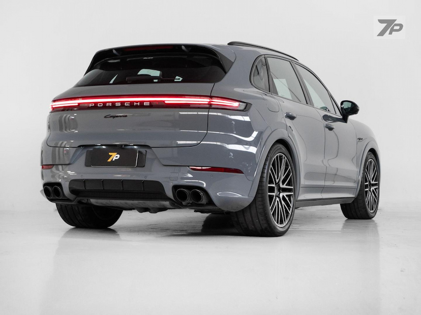 Foto do veículo PORSCHE CAYENNE  PHEV 2024 36.994 KM 699.000,00