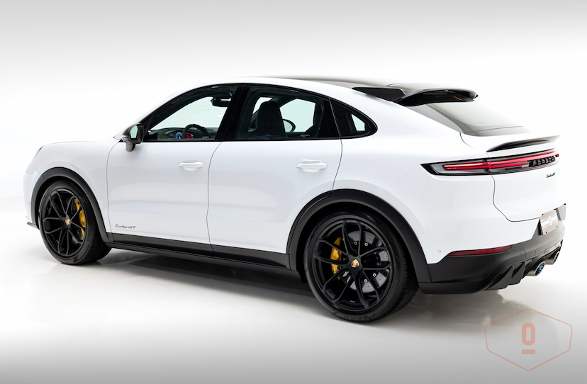 Foto do veículo PORSCHE CAYENNE TURBO GT  2024 8.451 KM 1.320.000,00