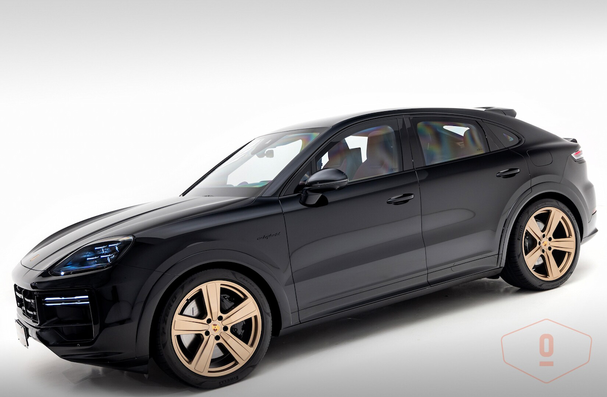 Foto do veículo PORSCHE CAYENNE TURBO E-HYBRID COUPÉ 2024/2024 5 KM R$ 1.550.000,00