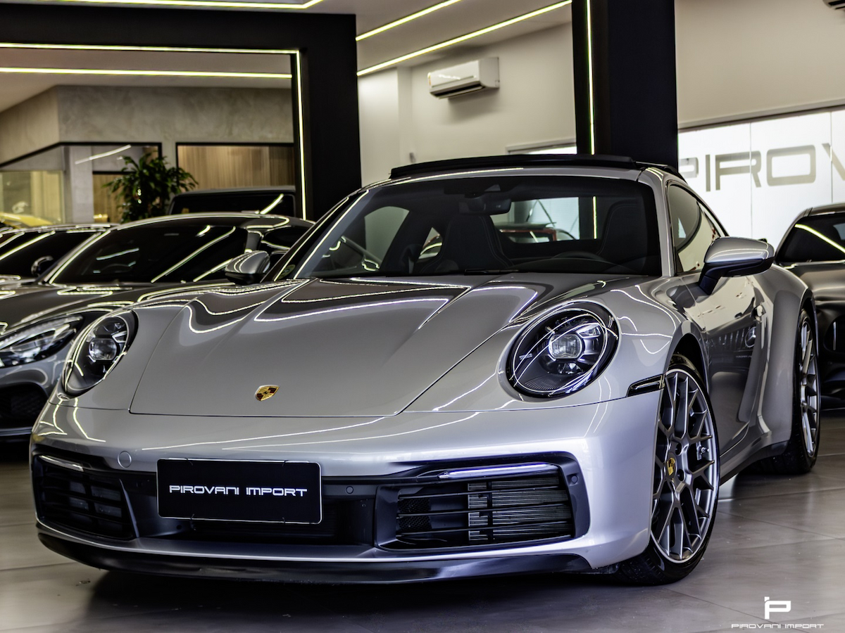 Foto do veículo PORSCHE 911 3.0 24V H6 GASOLINA CARRERA S PDK 2020/2020 5.800 KM R$ 779.990,00