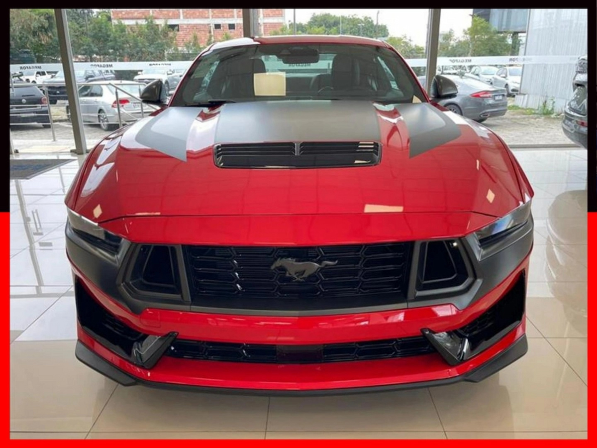 Foto do veículo Ford MUSTANG 5.0 V8 GASOLINA DARK HORSE SELECTSHIFT 2025/2025 0 KM R$ 624.900,00