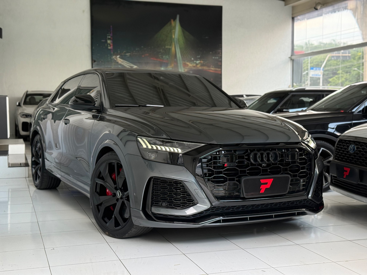 Foto do veículo AUDI RS Q8 RS Q8 4.0 Bi-TB V8 2020/2021 23.565 KM R$ 698.000,00