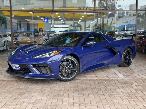 Foto do veículo CHEVROLET CORVETTE 6.2 V8 LT2 GASOLINA STINGRAY CONVERSIVEL AUTOMÁTICO 2024/2025 1.305 KM R$ 1.189.000,00