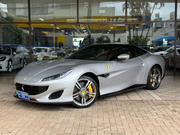 Foto do veículo FERRARI PORTOFINO 3.9 V8 TURBO GASOLINA T F1-DCT 2020/2020 5.217 KM R$ 2.548.000,00