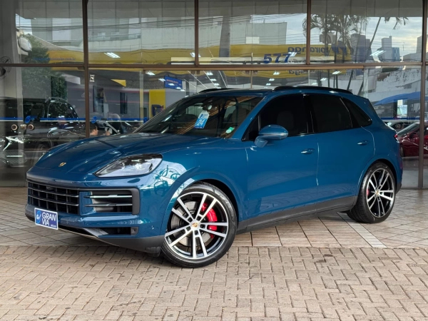 Foto do veículo PORSCHE CAYENNE 4.0 V8 GASOLINA S AWD TIPTRONIC S 2023/2024 13.785 KM R$ 759.000,00