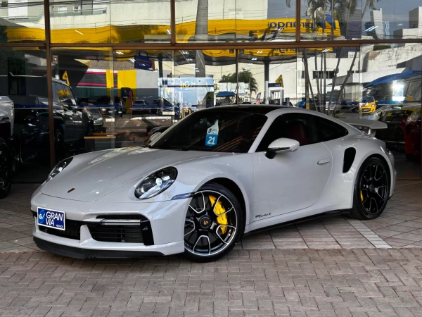 Foto do veículo PORSCHE 911 3.8 24V H6 GASOLINA TURBO S PDK 2020/2021 9.395 KM R$ 1.389.000,00