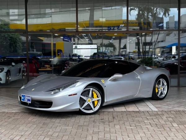 Foto do veículo FERRARI 458 ITALIA 4.5 V8 GASOLINA F1-DCT 2014/2015 16.870 KM R$ 2.850.000,00