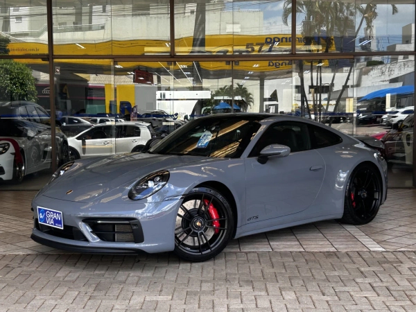 Foto do veículo PORSCHE 911 3.0 24V H6 GASOLINA CARRERA GTS PDK 2023/2023 6.287 KM R$ 927.000,00