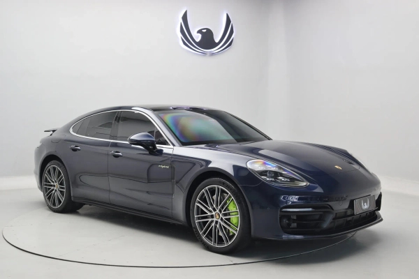 Foto do veículo PORSCHE PANAMERA 4S E-Hybrid 2021/2021 18.830 KM R$ 639.000,00