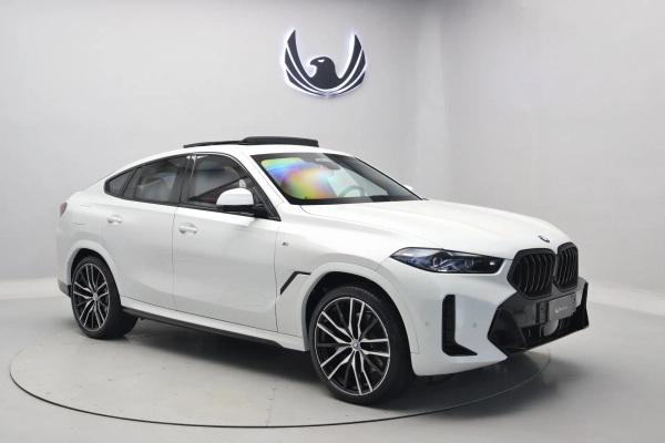 Foto do veículo BMW X6 xDrive40i M Sport 2024/2024 11.430 KM R$ 709.000,00