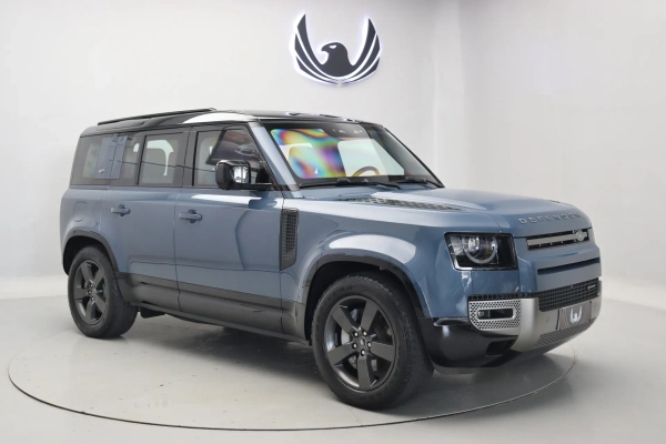 Foto do veículo LAND ROVER DEFENDER 110 HSE X-Dynamic | 7 Lugares 2023/2023 43.600 KM R$ 598.000,00