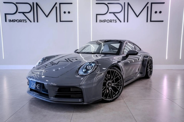 Foto do veículo PORSCHE 911 3.0 24V H6 GASOLINA CARRERA PDK 2025/2026 7.700 KM R$ 1.249.900,00