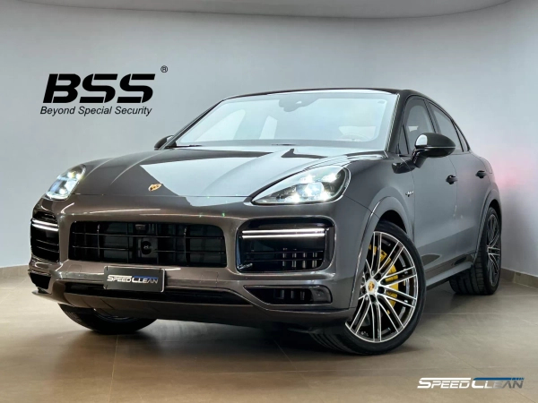 Foto do veículo PORSCHE CAYENNE 4.0 V8 E-HYBRID TURBO S COUPÉ AWD TIPTRONIC S 2022/2022 11.552 KM R$ 899.900,00