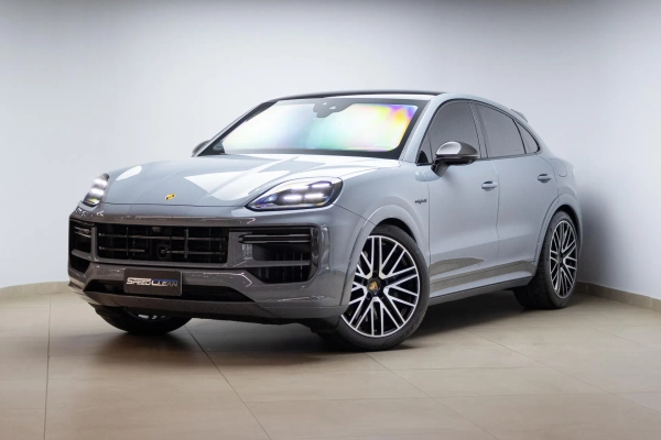 Foto do veículo PORSCHE CAYENNE 4.0 V8 E-HYBRID TURBO COUPÉ AWD TIPTRONIC S 2024/2024 5.169 KM R$ 1.270.000,00