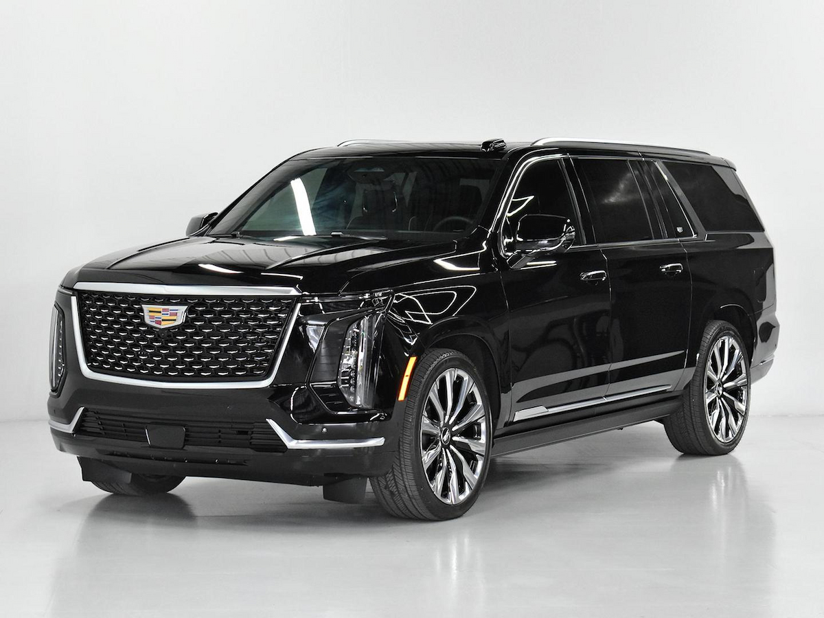 Foto do veículo CADILLAC ESCALADE ESV 2025/2025 485 KM R$ 1.890.000,00