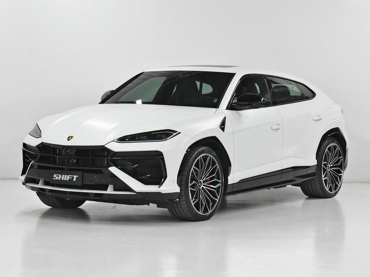 Foto do veículo LAMBORGHINI URUS SE 2025/2025 5.325 KM R$ 3.750.000,00